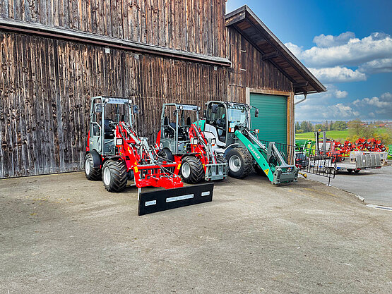 Fahrzeuge bei Strauss Landtechnik Strauss Landtechnik